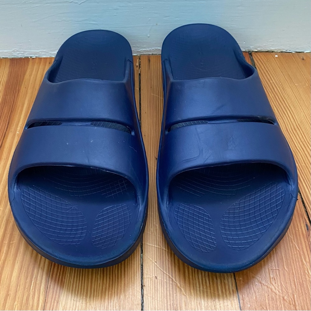 OOFOS Sandals Men’s 13 OOahh Slide Recovery Comfort Sandals Navy Blue Beach Logo
